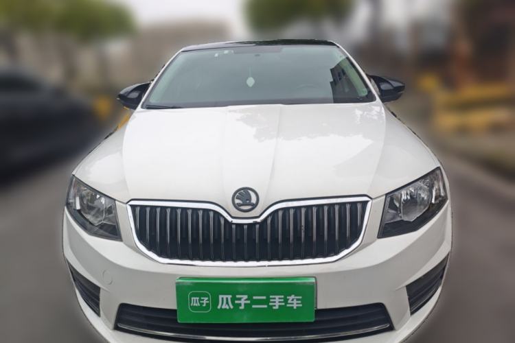 Used Skoda Octavia 2017 1.6L Automatic Smart Drive Edition Front
