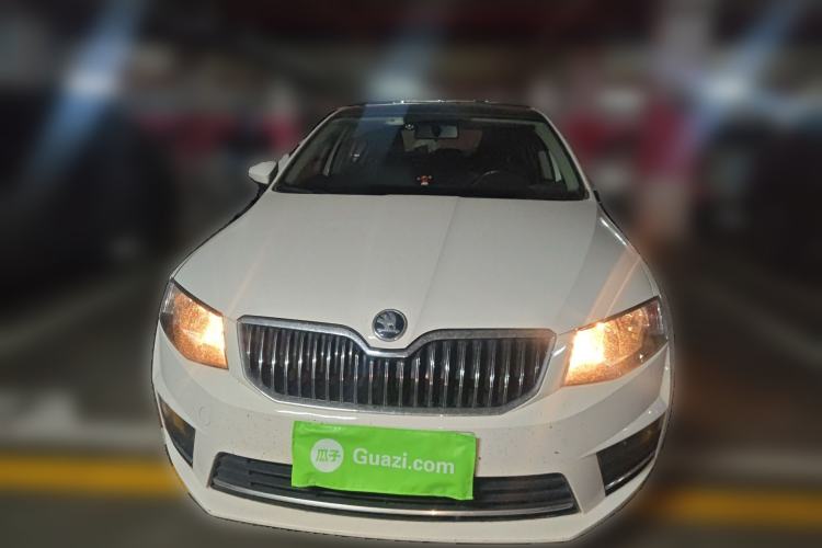 Used Skoda Octavia 2017 1.6L Automatic Smart Drive Edition Front