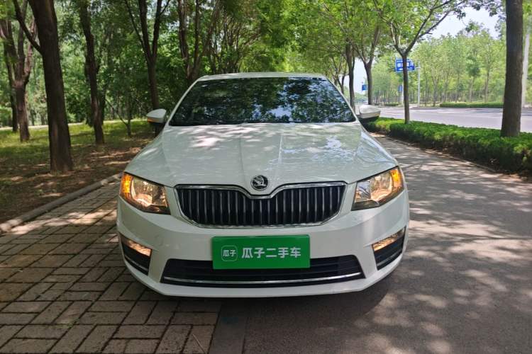 Used Skoda Octavia 2017 1.6L Manual Trend Edition Front