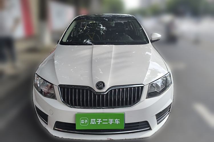 Used Skoda Octavia 2017 1.6L Automatic Smart Drive Edition Front