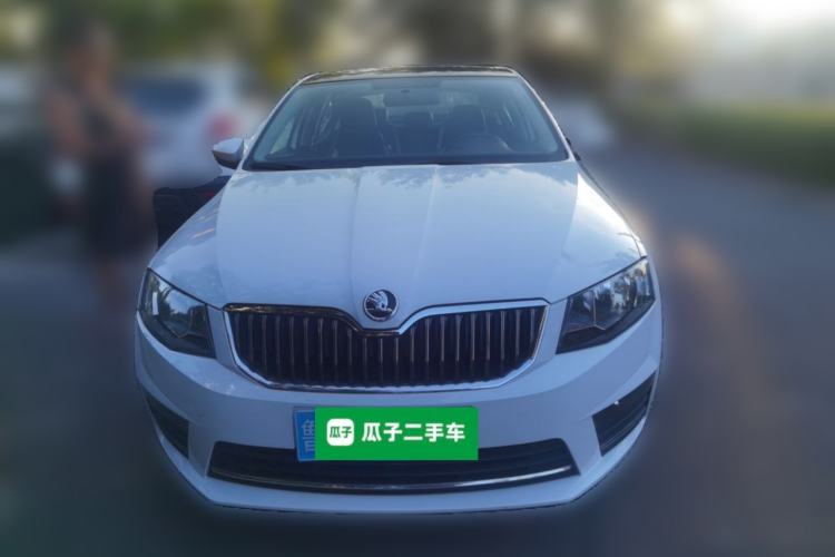 Used Skoda Octavia 2017 1.6L Automatic Smart Drive Edition Front