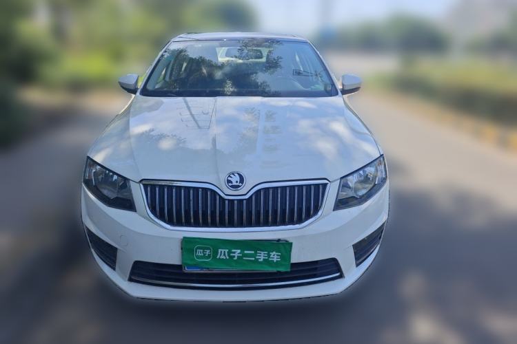 Used Skoda Octavia 2017 1.6L Automatic Smart Drive Edition Front