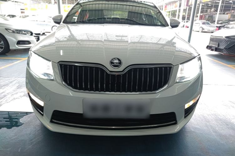 Used Skoda Octavia 2017 1.6L Automatic Chuanxing Edition Front