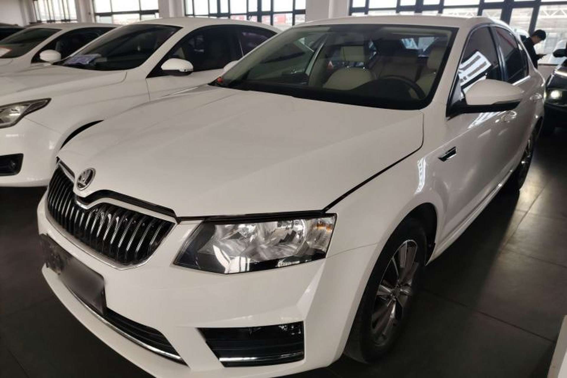 Used Skoda Octavia 2017 1.6L Automatic Chuanxing Edition Front Left 45 Deg