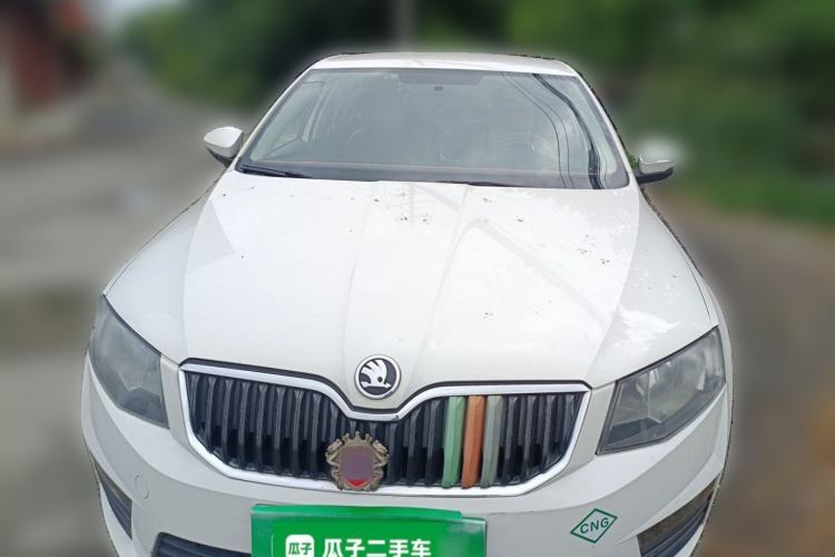 Used Skoda Octavia 2017 Classic Model 1.6L Manual Standard Edition Front