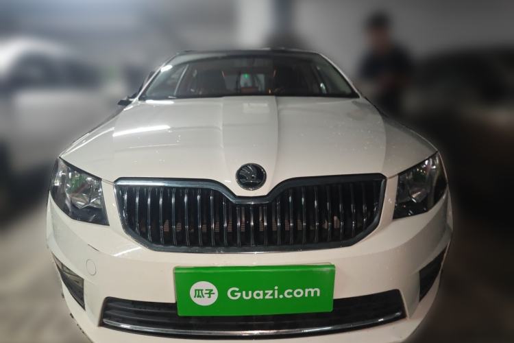 Used Skoda Octavia 2017 Classic Model 1.6L Automatic Comfort Edition Front