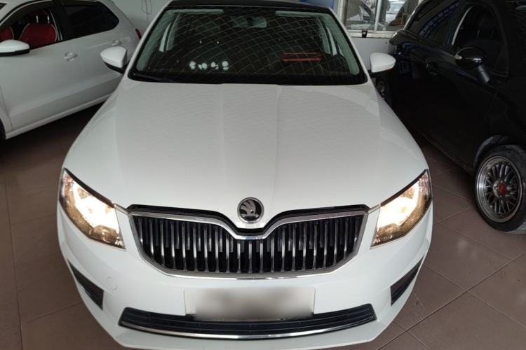 Used Skoda Octavia 2017 1.6L Automatic Smart Drive Edition Front