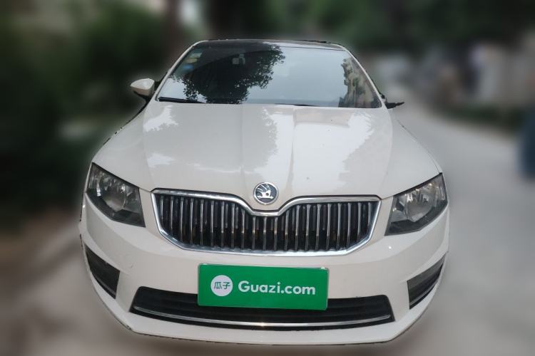 Used Skoda Octavia 2017 1.6L Automatic Smart Drive Edition Front