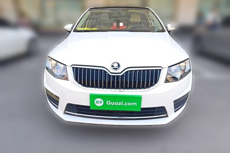 Used Skoda Octavia 2017 1.6L Automatic Smart Drive Edition Front