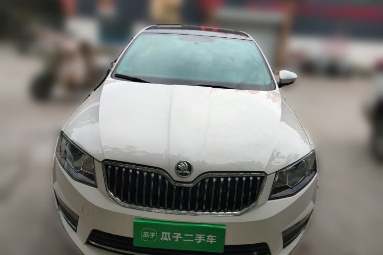 Used Skoda Octavia 2017 1.6L Automatic Smart Drive Edition Front