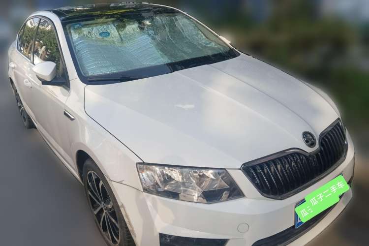 Used Skoda Octavia 2017 1.6L Manual Smart Drive Edition Front Right 45 Deg