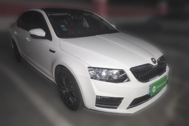 Used Skoda Octavia 2017 1.6L Automatic Smart Drive Edition Front Right 45 Deg