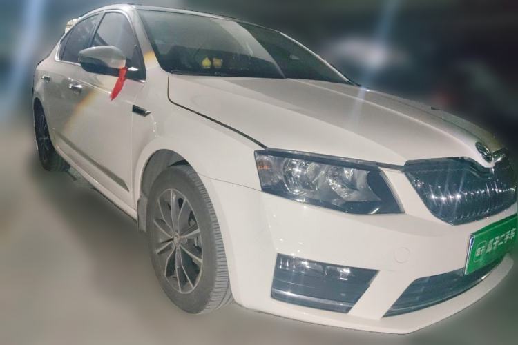 Used Skoda Octavia 2017 1.6L Automatic Smart Drive Edition Front Right 45 Deg