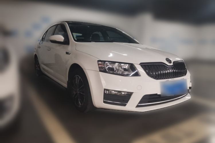 Used Skoda Octavia 2017 TSI280 DSG Smart Drive Edition Front Right 45 Deg