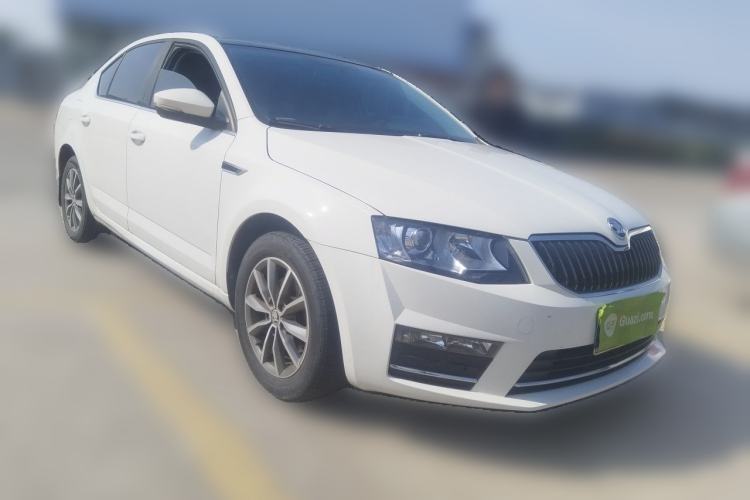 Used Skoda Octavia 2017 1.6L Manual Trend Edition Front Right 45 Deg