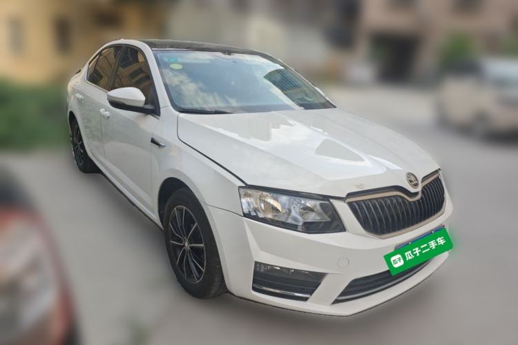 Used Skoda Octavia 2017 1.6L Automatic Smart Drive Edition Front Right 45 Deg