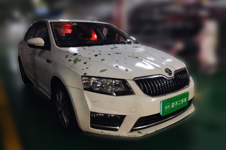 Used Skoda Octavia 2017 1.6L Automatic Chuanxing Edition Front Right 45 Deg