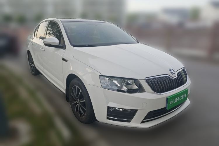 Used Skoda Octavia 2017 1.6L Automatic Smart Drive Edition Front Right 45 Deg