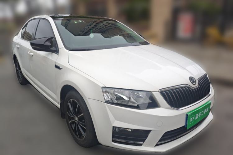 Used Skoda Octavia 2017 1.6L Automatic Smart Drive Edition Front Right 45 Deg