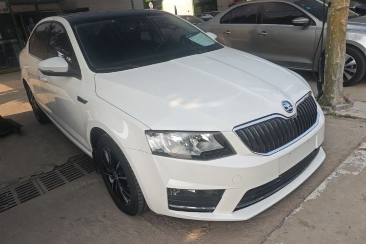 Used Skoda Octavia 2017 TSI280 DSG Smart Drive Edition Front Right 45 Deg