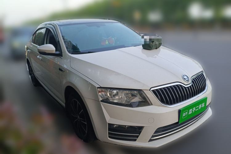 Used Skoda Octavia 2017 1.6L Automatic Smart Drive Edition Front Right 45 Deg