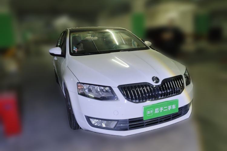 Used Skoda Octavia 2017 TSI280 DSG Smart Drive Edition Front Right 45 Deg