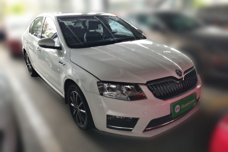 Used Skoda Octavia 2017 1.6L Automatic Smart Drive Edition Front Right 45 Deg