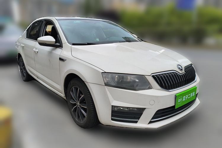 Used Skoda Octavia 2017 TSI280 DSG Smart Drive Edition Front Right 45 Deg
