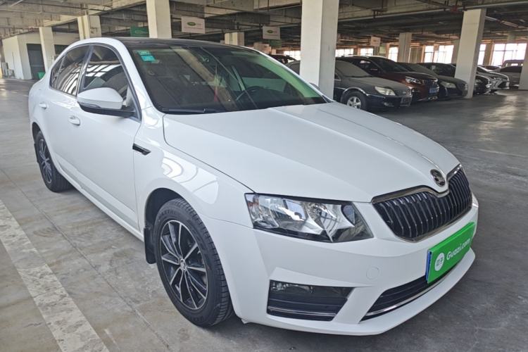Used Skoda Octavia 2017 TSI280 DSG Smart Drive Edition Front Right 45 Deg