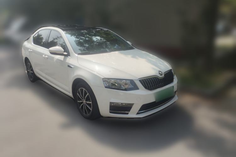 Used Skoda Octavia 2017 TSI280 DSG Smart Drive Edition Front Right 45 Deg