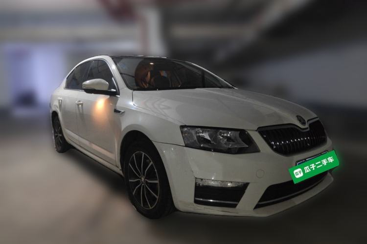 Used Skoda Octavia 2017 1.6L Automatic Smart Drive Edition Front Right 45 Deg