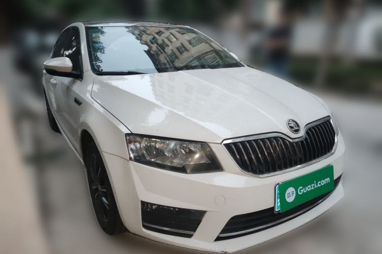 Used Skoda Octavia 2017 1.6L Automatic Smart Drive Edition Front Right 45 Deg