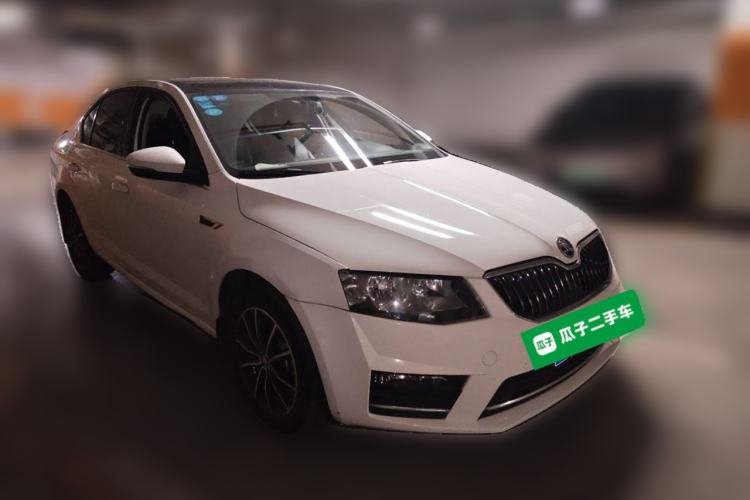 Used Skoda Octavia 2017 TSI280 DSG Smart Drive Edition Front Right 45 Deg