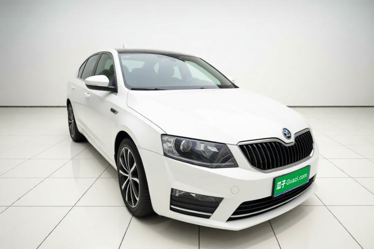 Used Skoda Octavia 2017 1.6L Automatic Smart Drive Edition Front Right 45 Deg