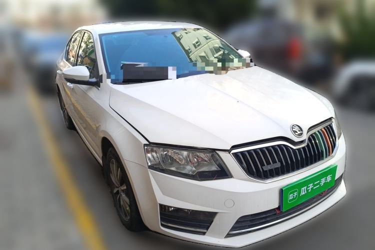 Used Skoda Octavia 2017 Classic Model 1.6L Manual Comfort Edition Front Right 45 Deg