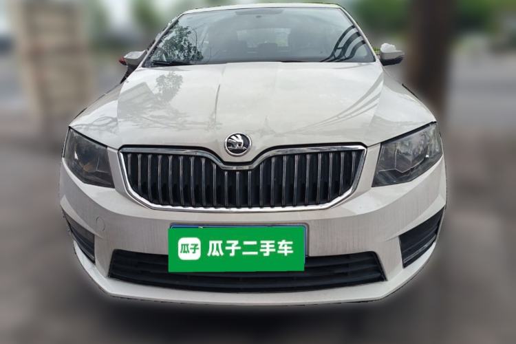 Used Skoda Octavia 2017 Classic Model 1.6L Automatic Standard Edition Front