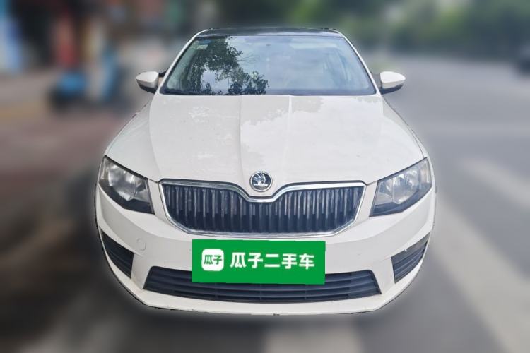 Used Skoda Octavia 2017 Classic Model 1.6L Automatic Standard Edition Front