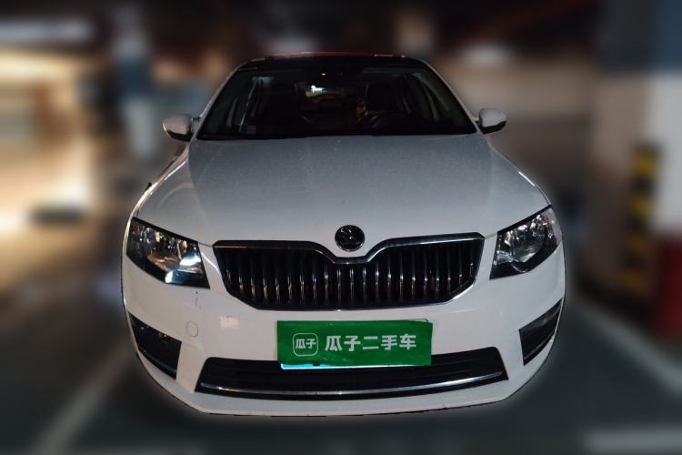 Used Skoda Octavia 2017 1.6L Automatic Smart Drive Edition Front