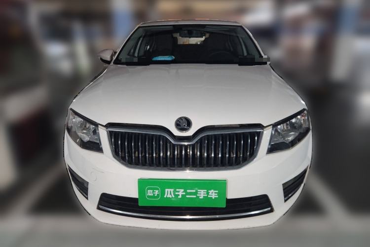 Used Skoda Octavia 2017 Classic Model 1.6L Automatic Comfort Edition Front