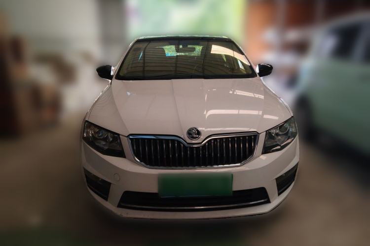 Used Skoda Octavia 2017 1.6L Automatic Smart Drive Edition Front