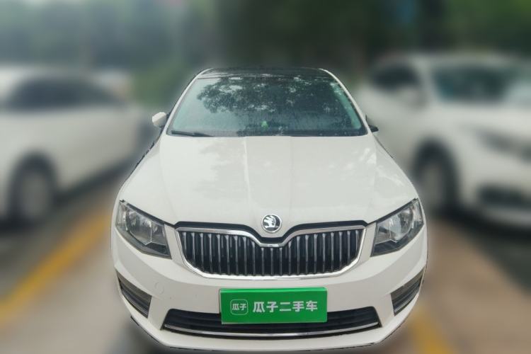 Used Skoda Octavia 2017 1.6L Automatic Smart Drive Edition Front