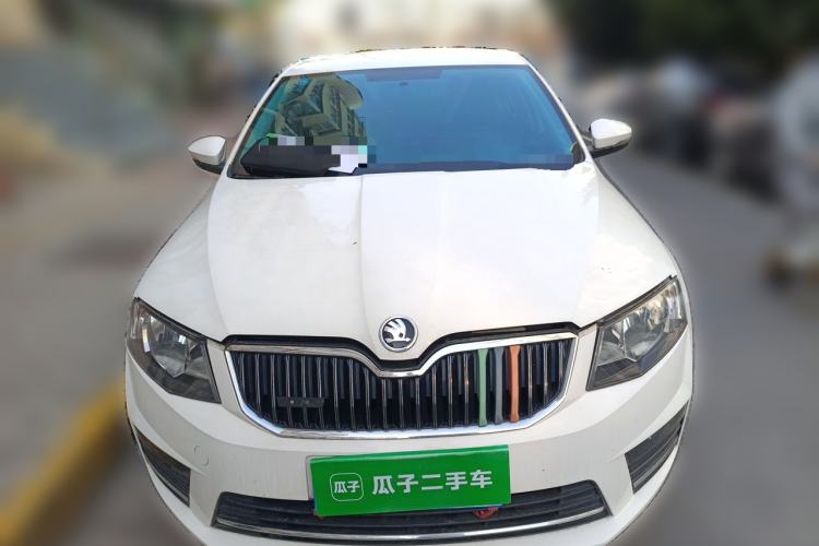 Used Skoda Octavia 2017 Classic Model 1.6L Manual Comfort Edition Front
