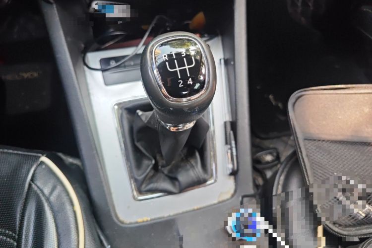 Used Skoda Octavia 2017 1.6L Manual Front-Wheel-Drive Version Gear Lever