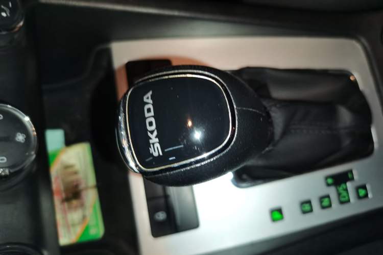 Used Skoda Octavia 2017 1.6L Automatic Chuanxing Edition Gear Lever