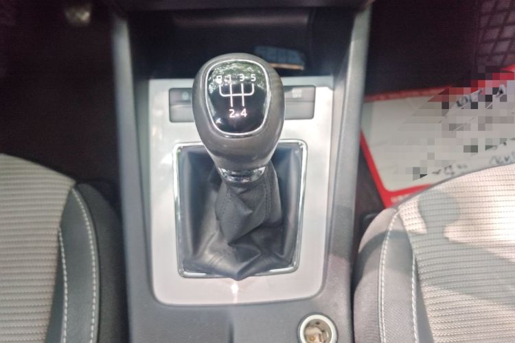 Used Skoda Octavia 2017 1.6L Manual Trend Edition Gear Lever