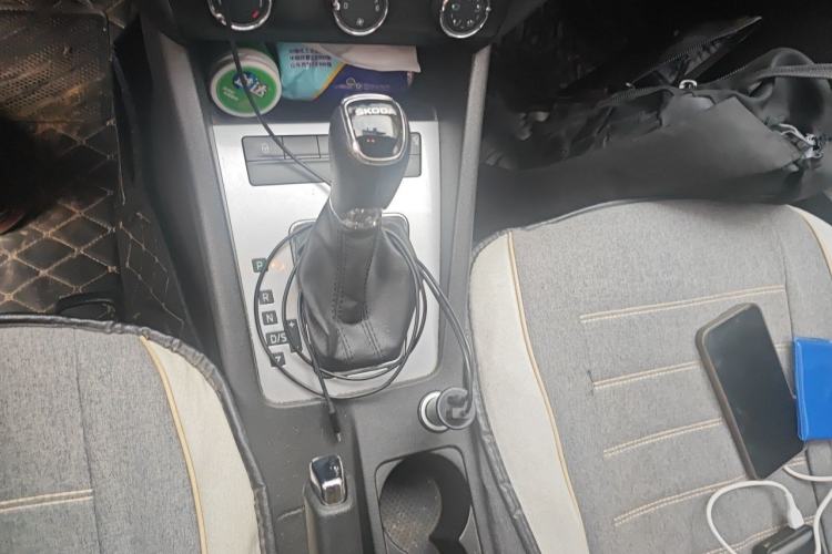Used Skoda Octavia 2017 1.6L Automatic Chuanxing Edition Gear Lever