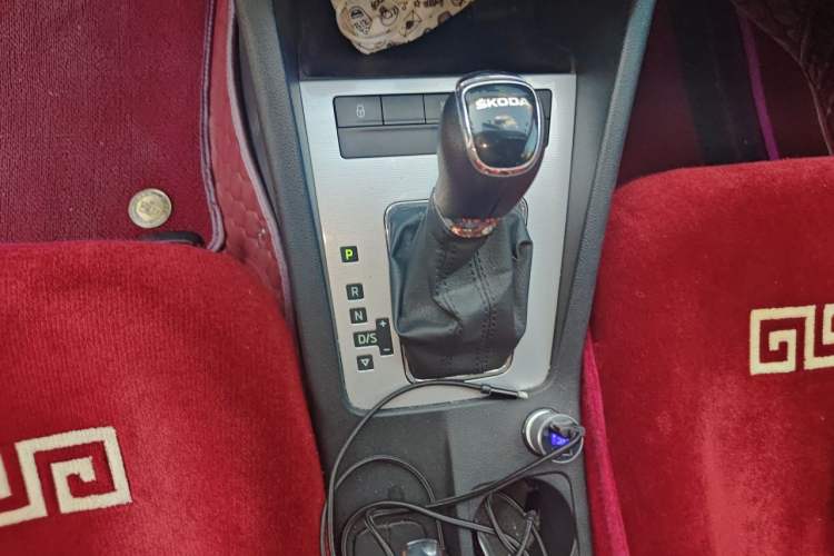 Used Skoda Octavia 2017 1.6L Automatic Chuanxing Edition Gear Lever