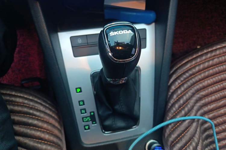 Used Skoda Octavia 2017 1.6L Automatic Chuanxing Edition Gear Lever