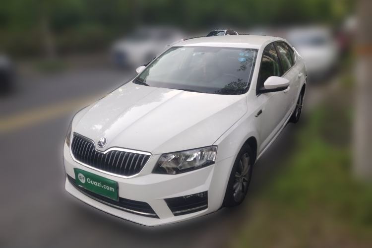 Used Skoda Octavia 2017 1.6L Automatic Chuanxing Edition Guazi used car, China used car export, Used car for sale, Used  cars, Cheapest cars for sale