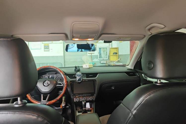 Used Skoda Octavia 2017 1.6L Automatic Chuanxing Edition Headliner